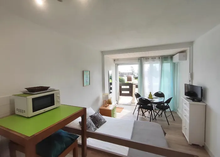 613, Port Nature 6 Au Village Naturiste Agde