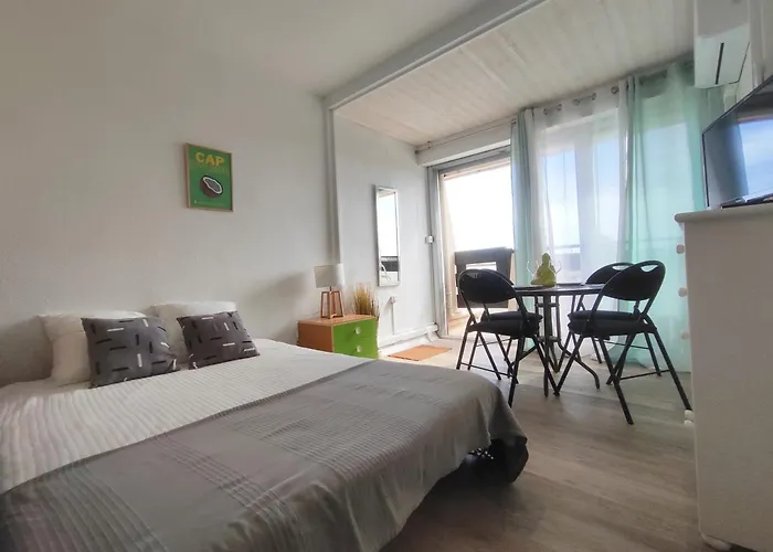 613, Port Nature 6 Au Village Naturiste Agde